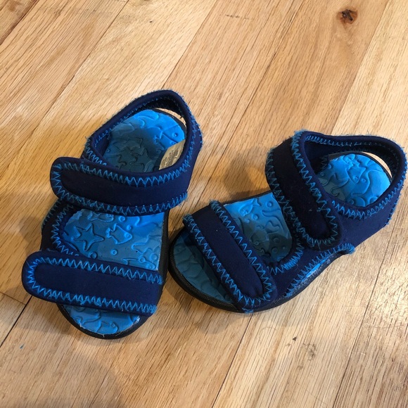 Navy Play Sandals/Water Shoes - Toddler/Baby - Picture 5 of 6